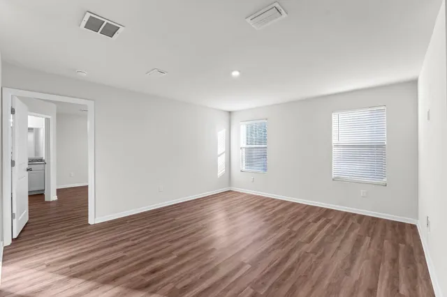 $2,400 | 698 Whispering Creek Avenue, Freeport, FL 32439