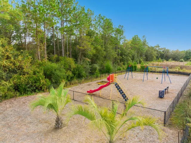 $2,400 | 698 Whispering Creek Avenue, Freeport, FL 32439