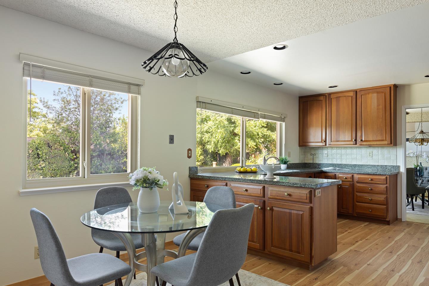 5575 Vía Ensenada Concord, CA 94521 - Photo 19 of 66