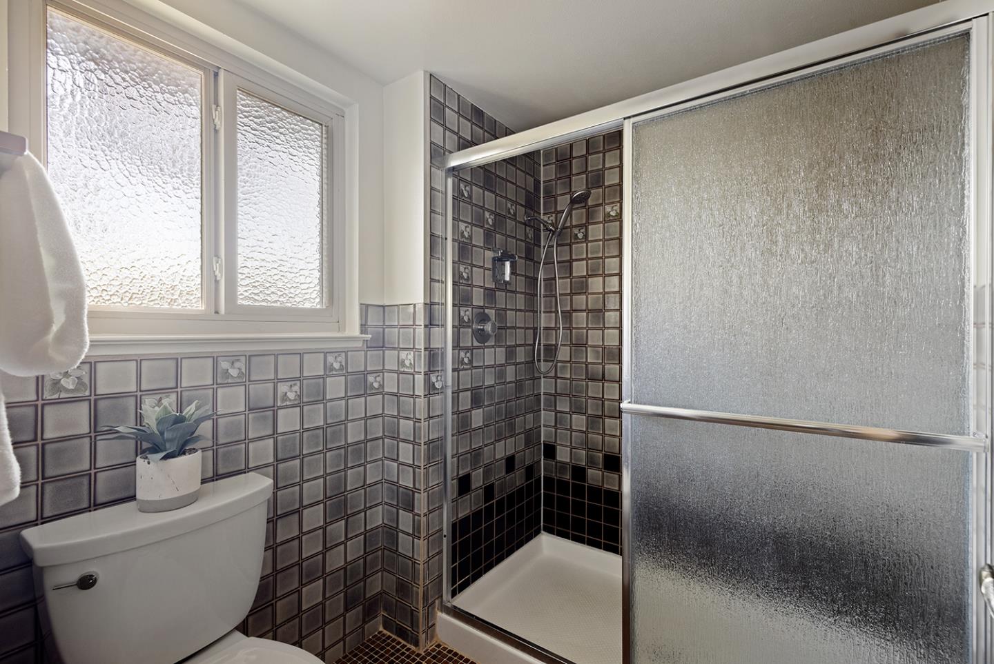 5575 Vía Ensenada Concord, CA 94521 - Photo 32 of 66