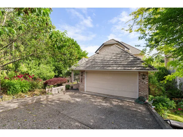 $699,000 | 367 Spyglass Drive, Eugene, OR 97401