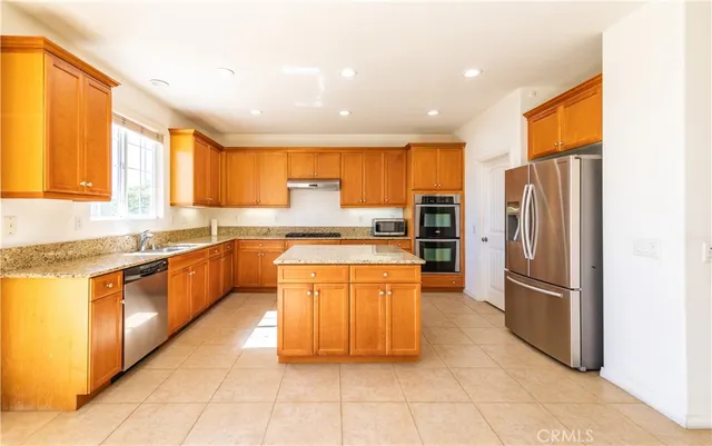 $4,200 | 13937 Avenly Glen Way, Eastvale, CA 92880