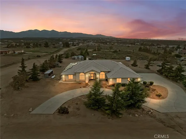 $877,700 | 6232 Coriander Drive, Oak Hills, CA 92344