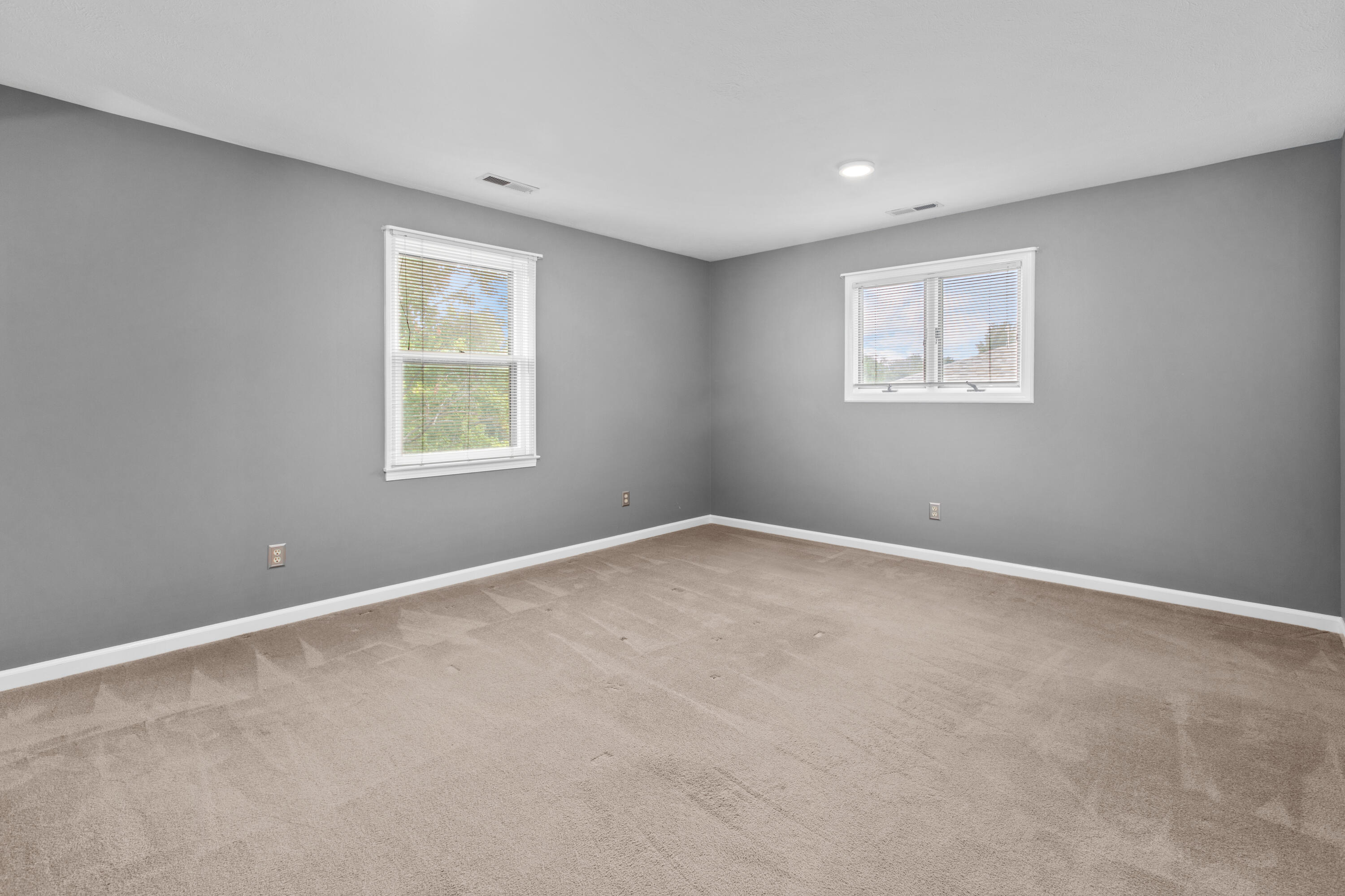 208 Falcon Road Versailles, KY 40383 - Photo 14 of 28 Upstairs Primary Bedroom