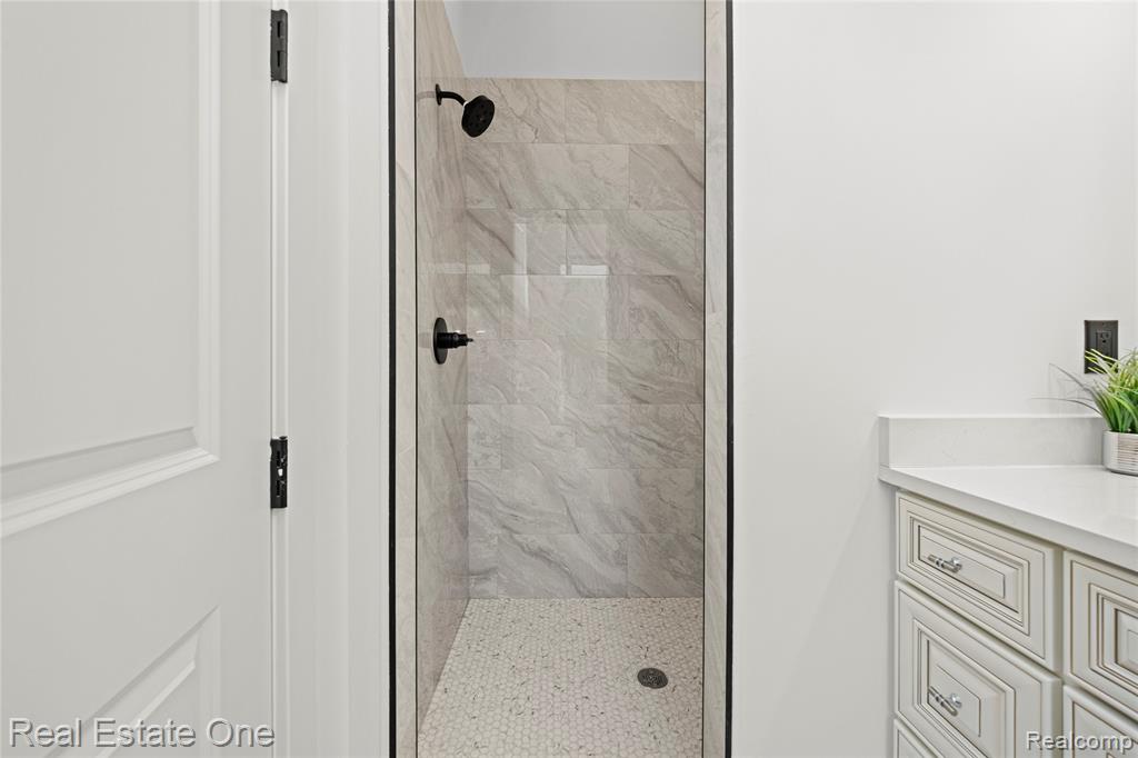 5321 Rochester Road Troy, MI 48085 - Photo 34 of 73