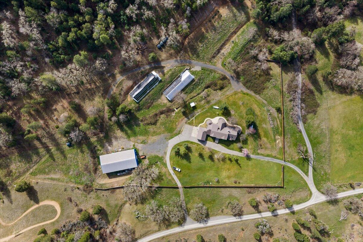 1500 Panther Gulch Road Williams, OR 97544 - Photo 2 of 31