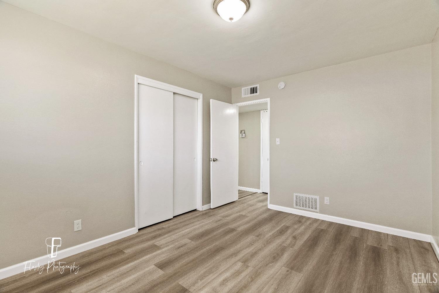 Undisclosed Address Bakersfield, CA 93308 - Photo 21 of 37 a view of an empty room