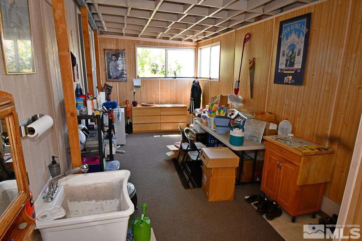 229 Mark Street Gardnerville, NV 89410 - Photo 19 of 24 a room with musical instruments