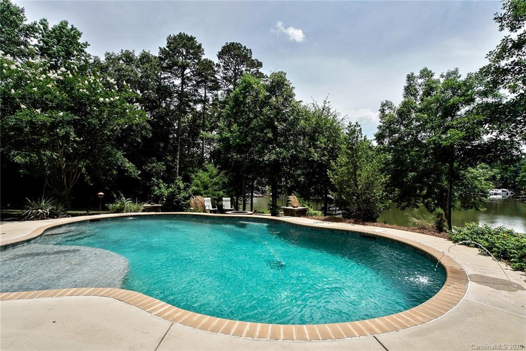 7074 Montgomery Road Clover, SC 29710 - Photo 4 of 42 Gallery Image 4