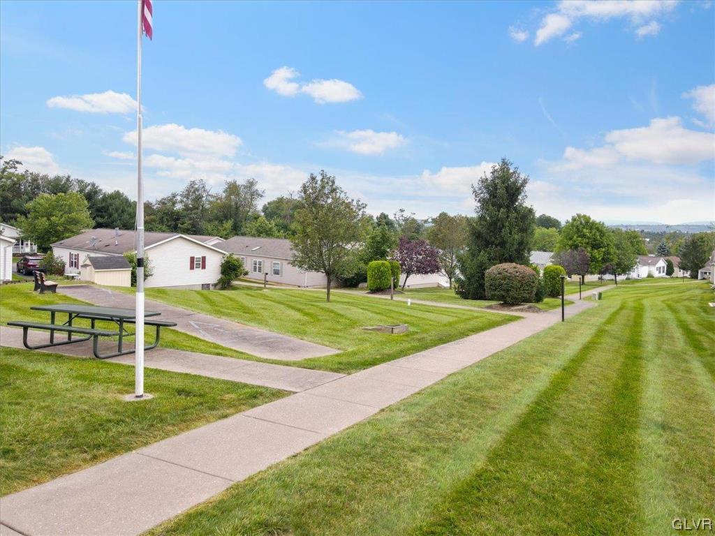 18 Abbey Road Easton, PA 18040 - Photo 30 of 30 a view of a volley ball court