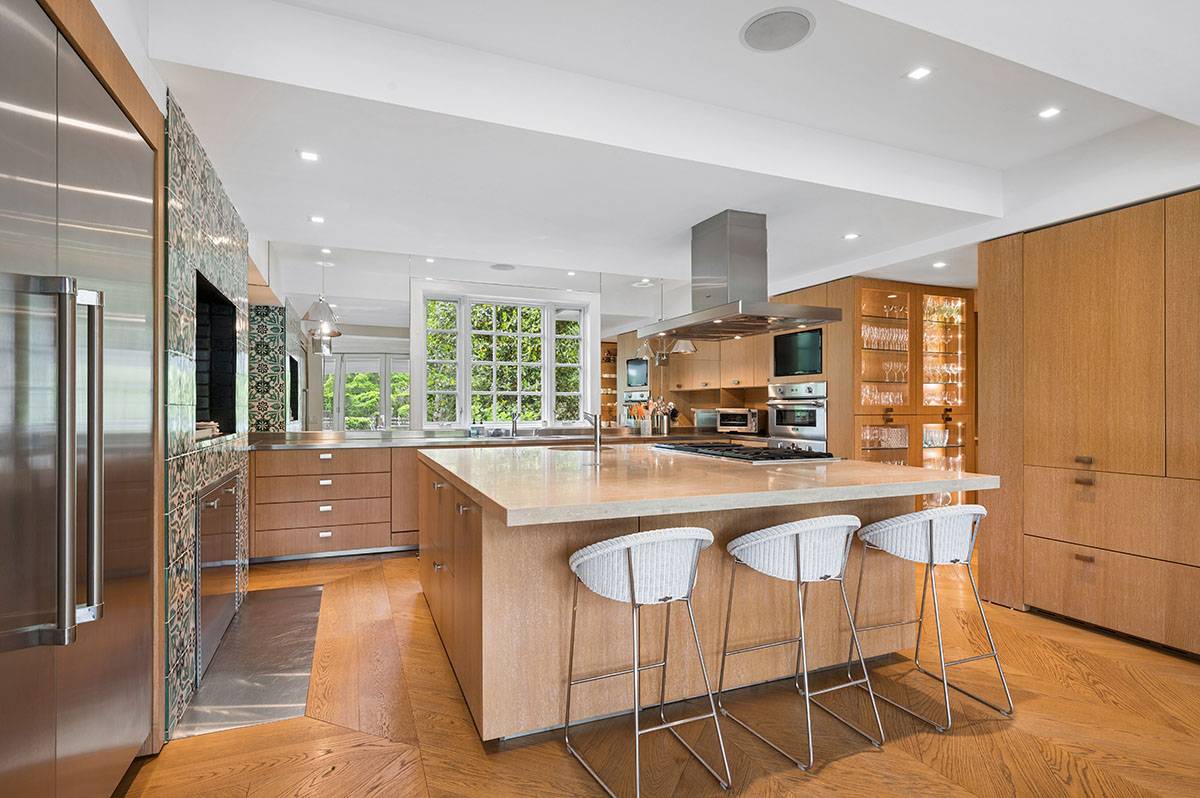 1 Green Hollow Road East Hampton, NY 11937 - Photo 9 of 36
