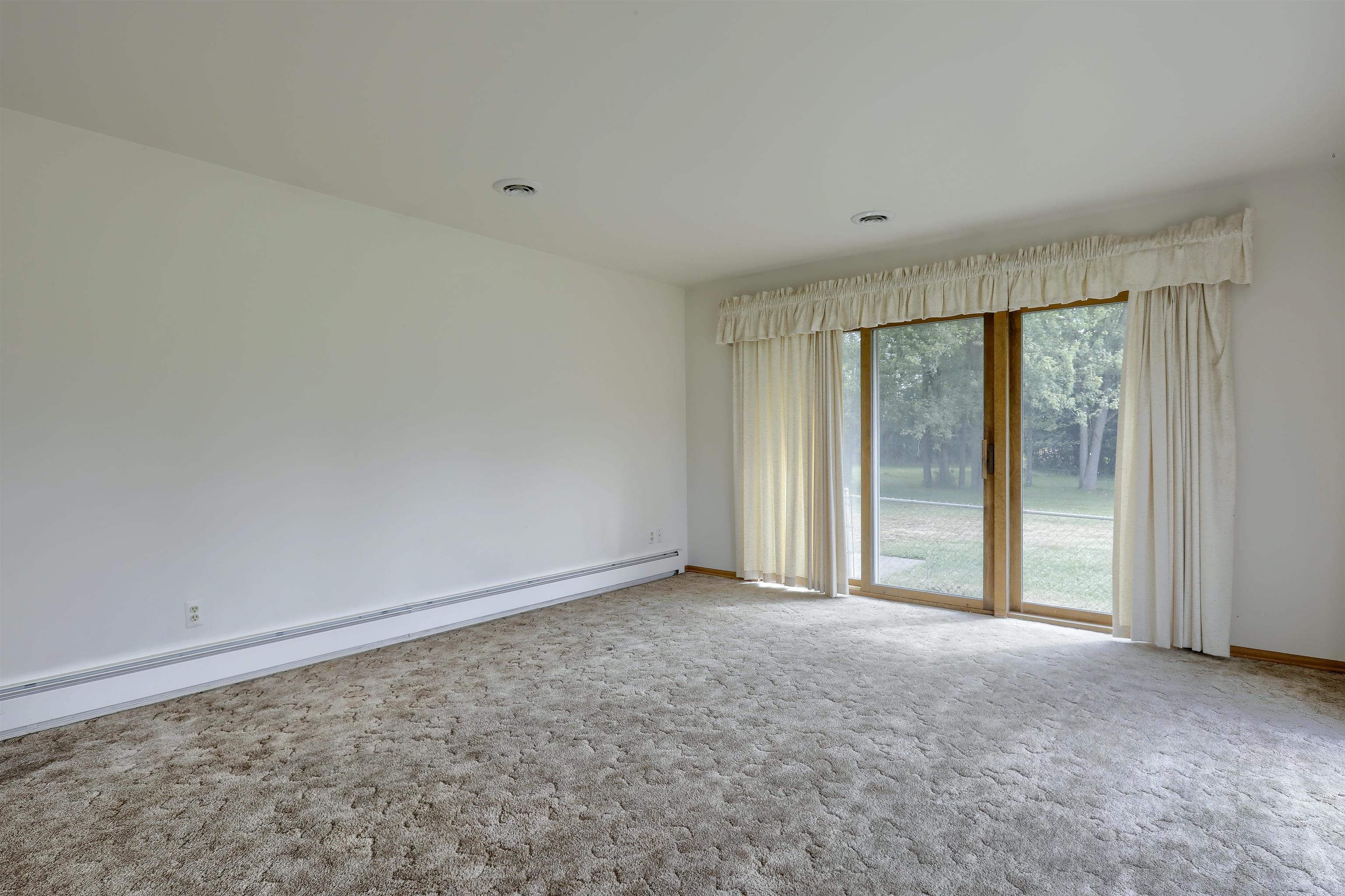 2734 East Wattles Road Troy, MI 48083 - Photo 17 of 44