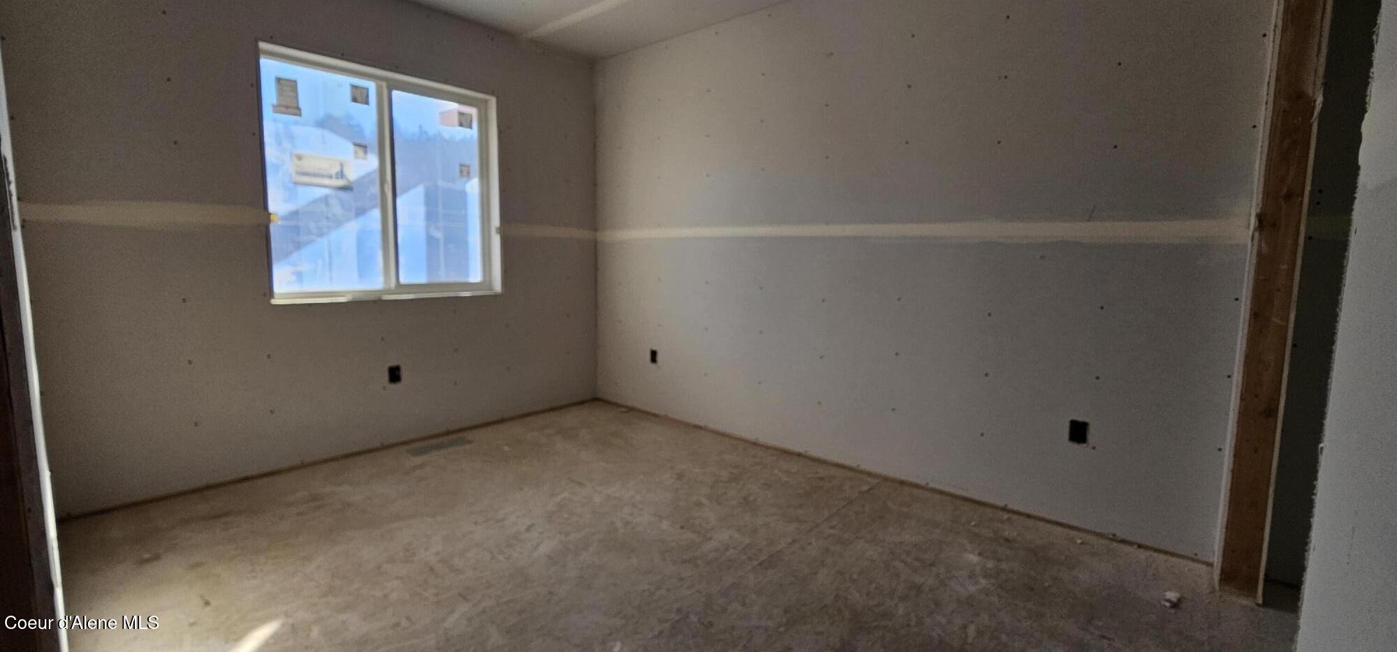 6180 Dallas Lane Bonners Ferry, ID 83805 - Photo 9 of 11 2nd/3rd Bedroom Reference