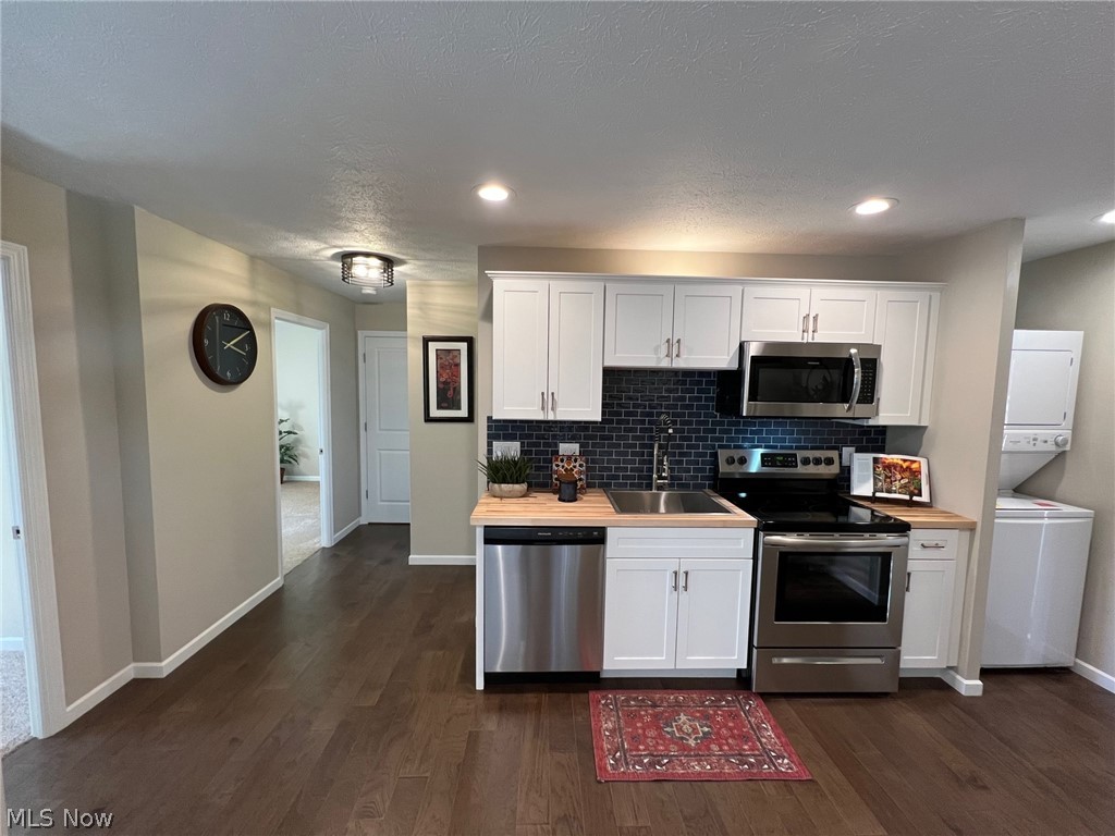8698 Lynnhaven Road Parma Heights, OH 44130 - Photo 6 of 18