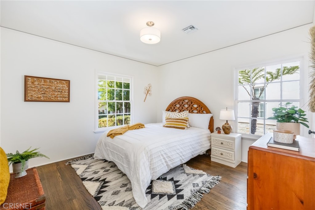 2091 West Mountain Street Glendale, CA 91201 - Photo 32 of 60