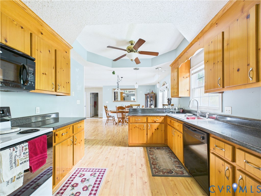 1035 Cole Harbor Road Blackstone, VA 23824 - Photo 21 of 39