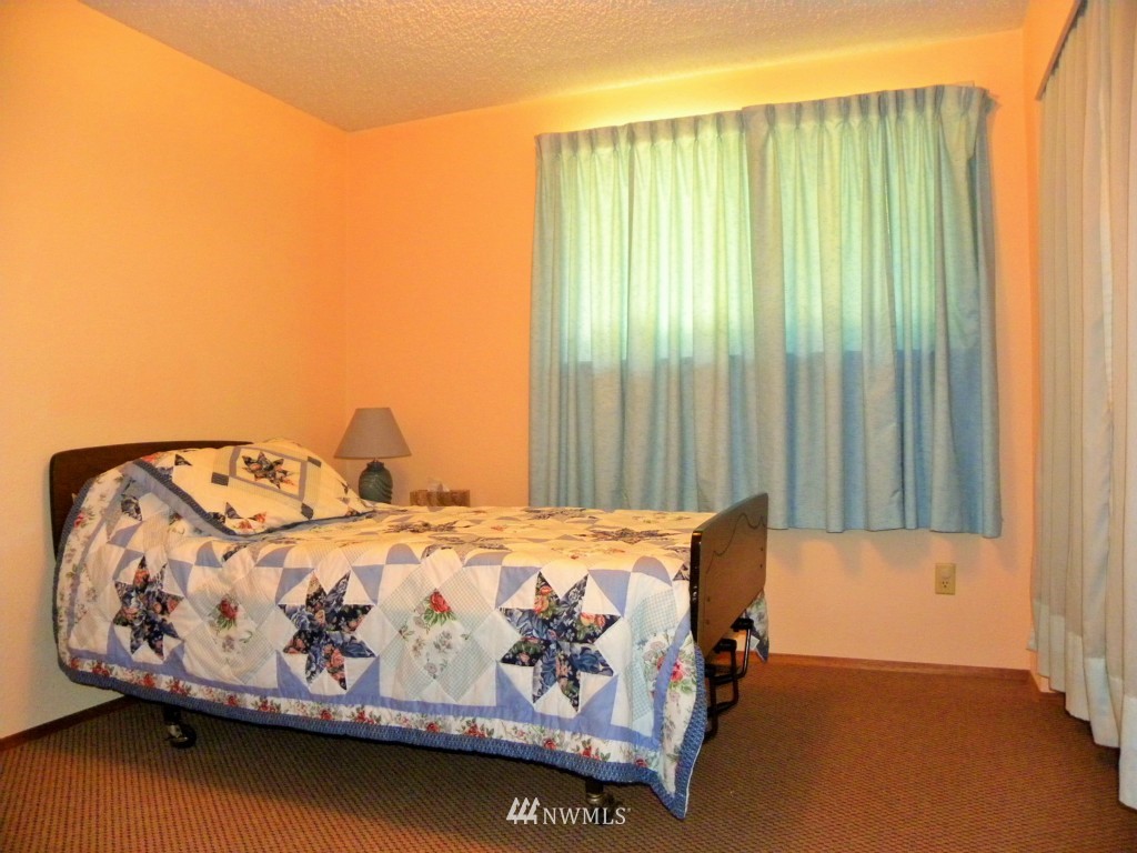 5616 Sidney Road Southwest Port Orchard, WA 98367 - Photo 12 of 25 Gallery Image 12
