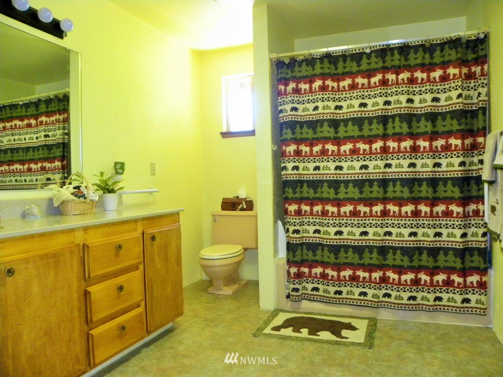 5616 Sidney Road Southwest Port Orchard, WA 98367 - Photo 13 of 25 Gallery Image 13