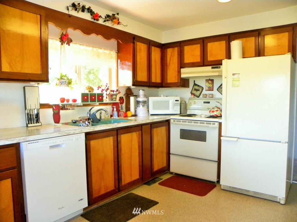 5616 Sidney Road Southwest Port Orchard, WA 98367 - Photo 7 of 25 Gallery Image 7
