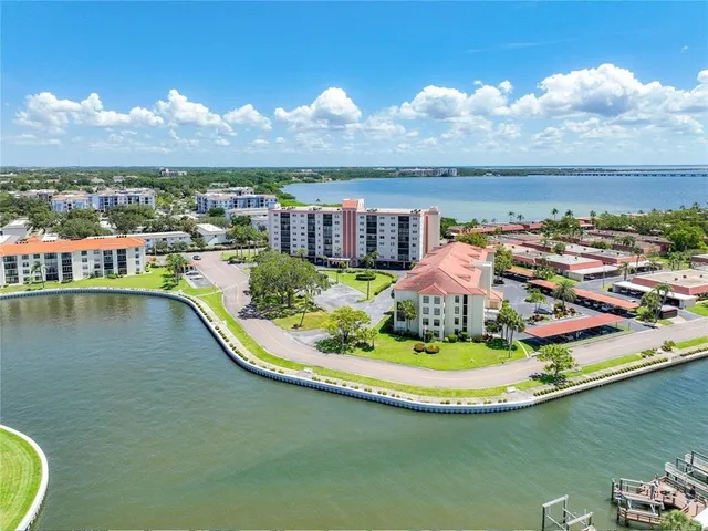 $1,900 | 19029 US Highway 19 North, Unit 9301, Clearwater, FL 33764