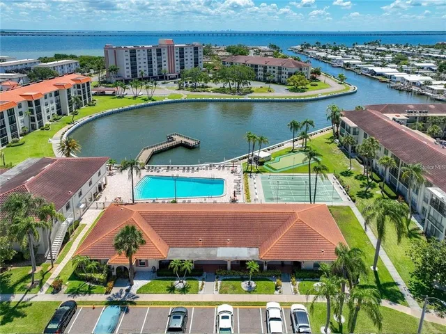 $1,900 | 19029 US Highway 19 North, Unit 9301, Clearwater, FL 33764