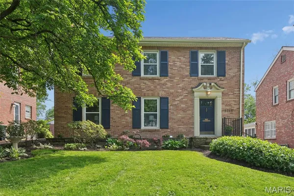 $739,000 | 9366 White Avenue, Brentwood, MO 63144