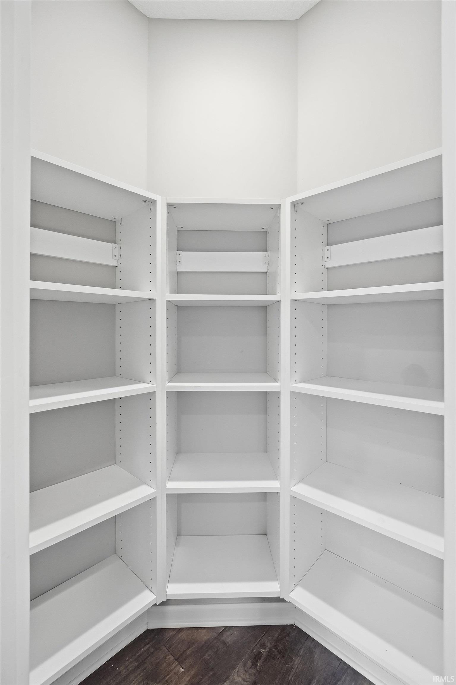 9892 Oak Trail Road Fort Wayne, IN 46825 - Photo 11 of 32