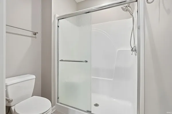 $379,900 | 9892 Oak Trail Road, Fort Wayne, IN 46825