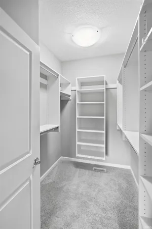 $379,900 | 9892 Oak Trail Road, Fort Wayne, IN 46825