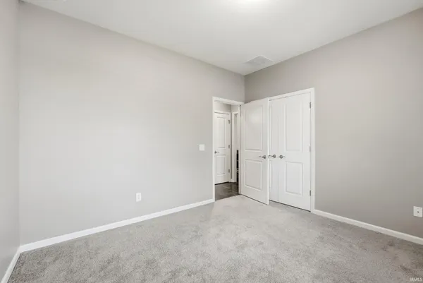 $379,900 | 9892 Oak Trail Road, Fort Wayne, IN 46825