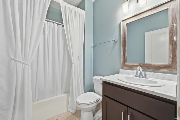 $379,900 | 9892 Oak Trail Road, Fort Wayne, IN 46825