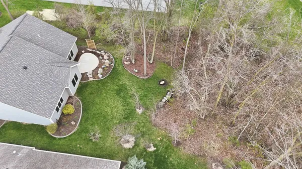 $379,900 | 9892 Oak Trail Road, Fort Wayne, IN 46825