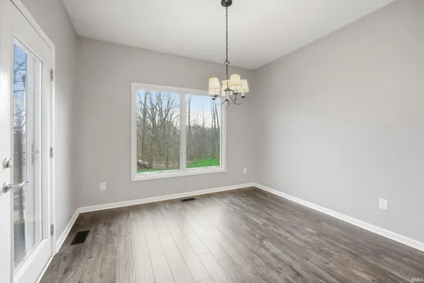 $379,900 | 9892 Oak Trail Road, Fort Wayne, IN 46825