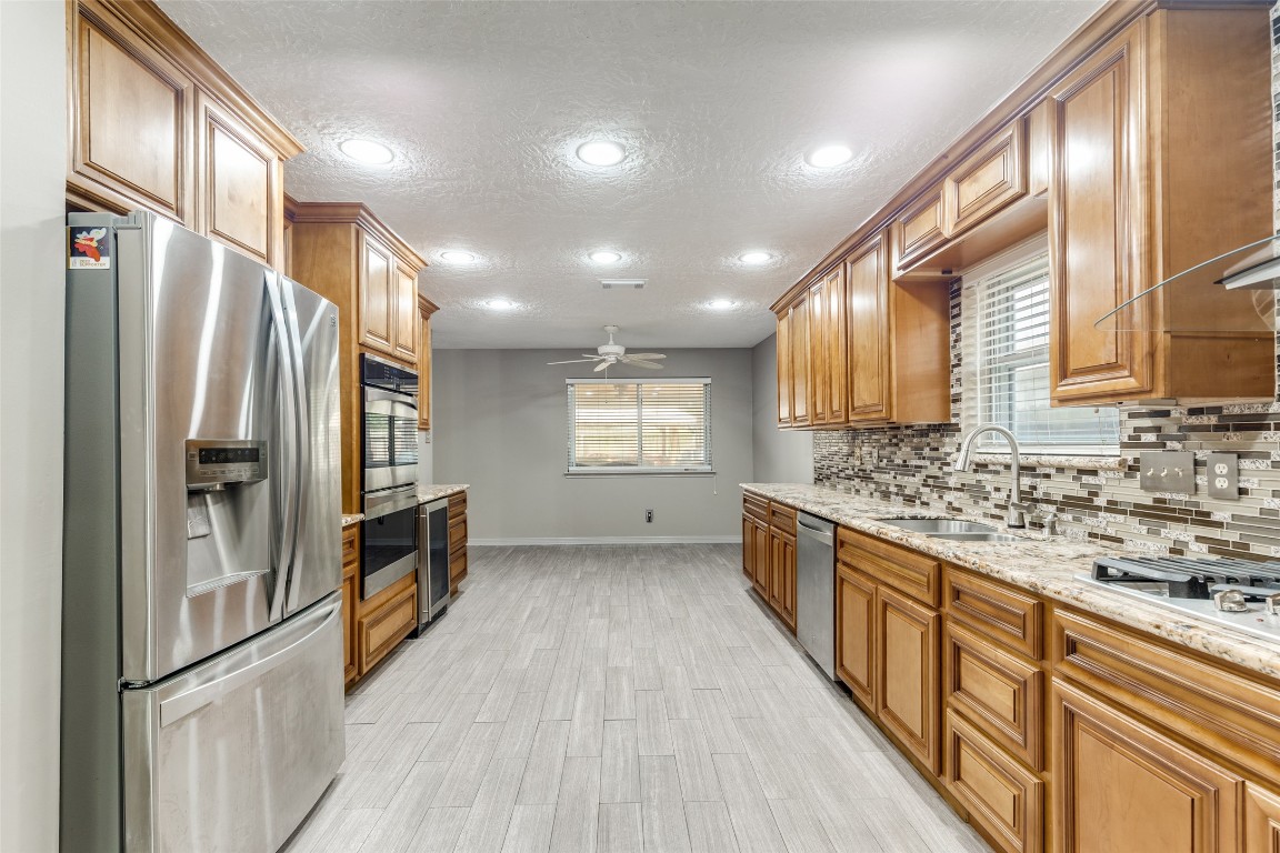 28803 Raestone Street Spring, TX 77386 - Photo 9 of 25