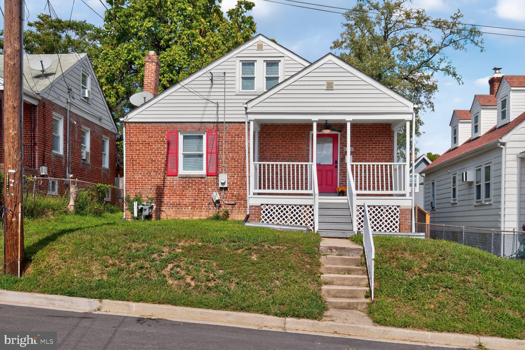 Charming All-Brick Cape Cod in Capitol Heights!