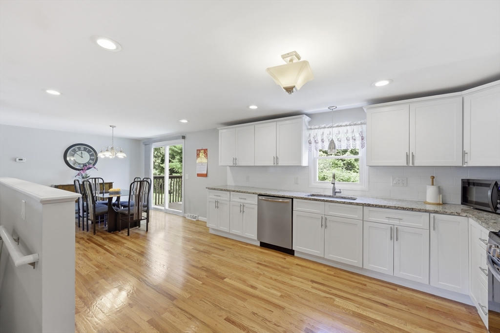 86 Scarsdale Road Springfield, MA 01129 - Photo 14 of 40