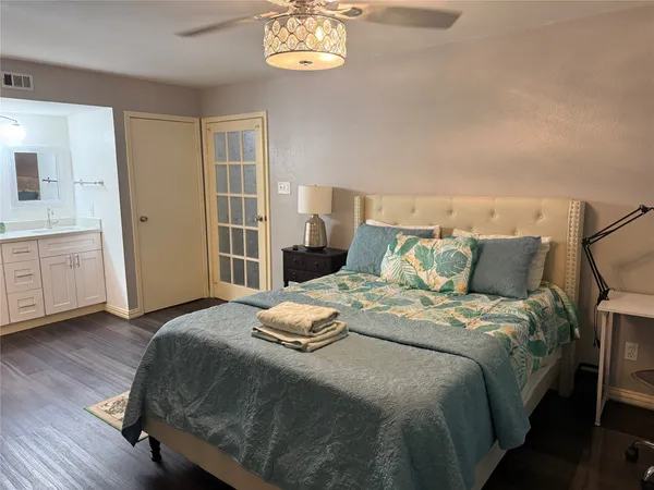 $1,600 | 2120 El Paseo Street, Unit 207, Houston, TX 77054