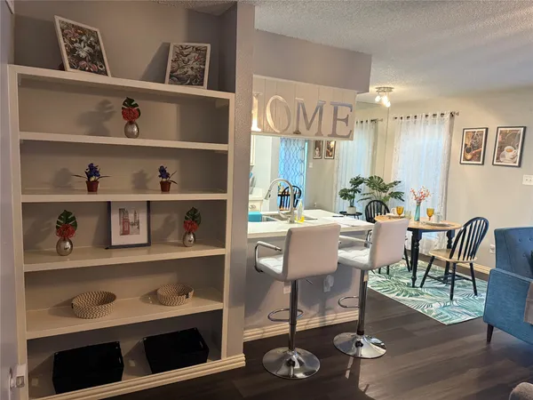 $1,600 | 2120 El Paseo Street, Unit 207, Houston, TX 77054