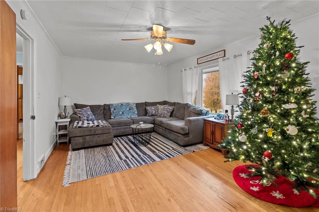 2057 Junction Road Cooleemee, NC 27014 - Photo 3 of 34 Large living room