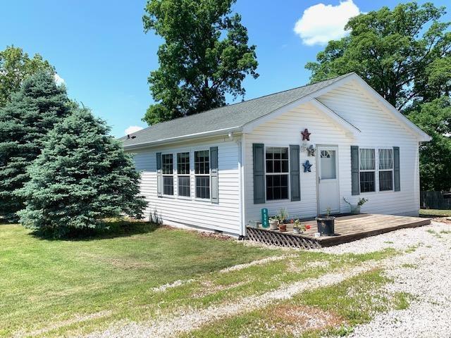 8549 East Sycamore Road Bloomfield, IN 47424 - Photo 1 of 17