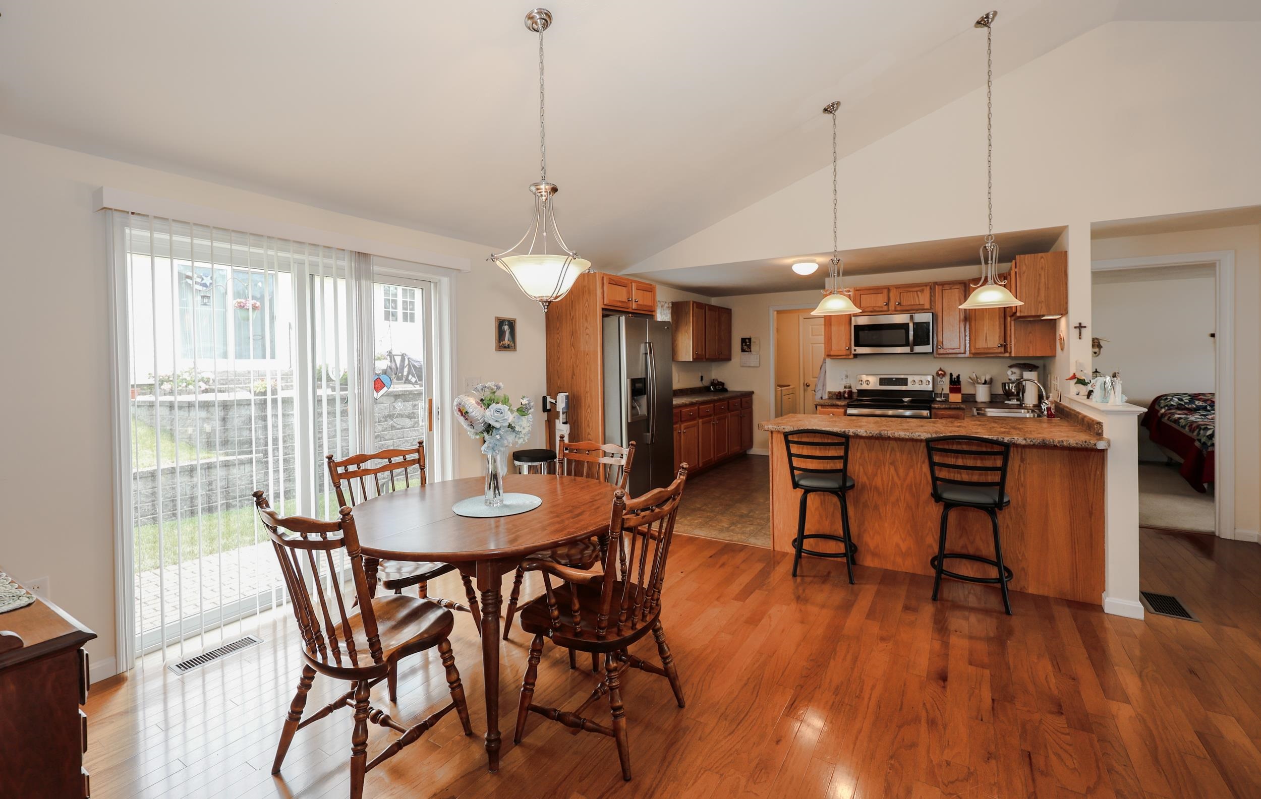 8 Cedar Street, Unit 8 Hooksett, NH 03106 - Photo 5 of 34