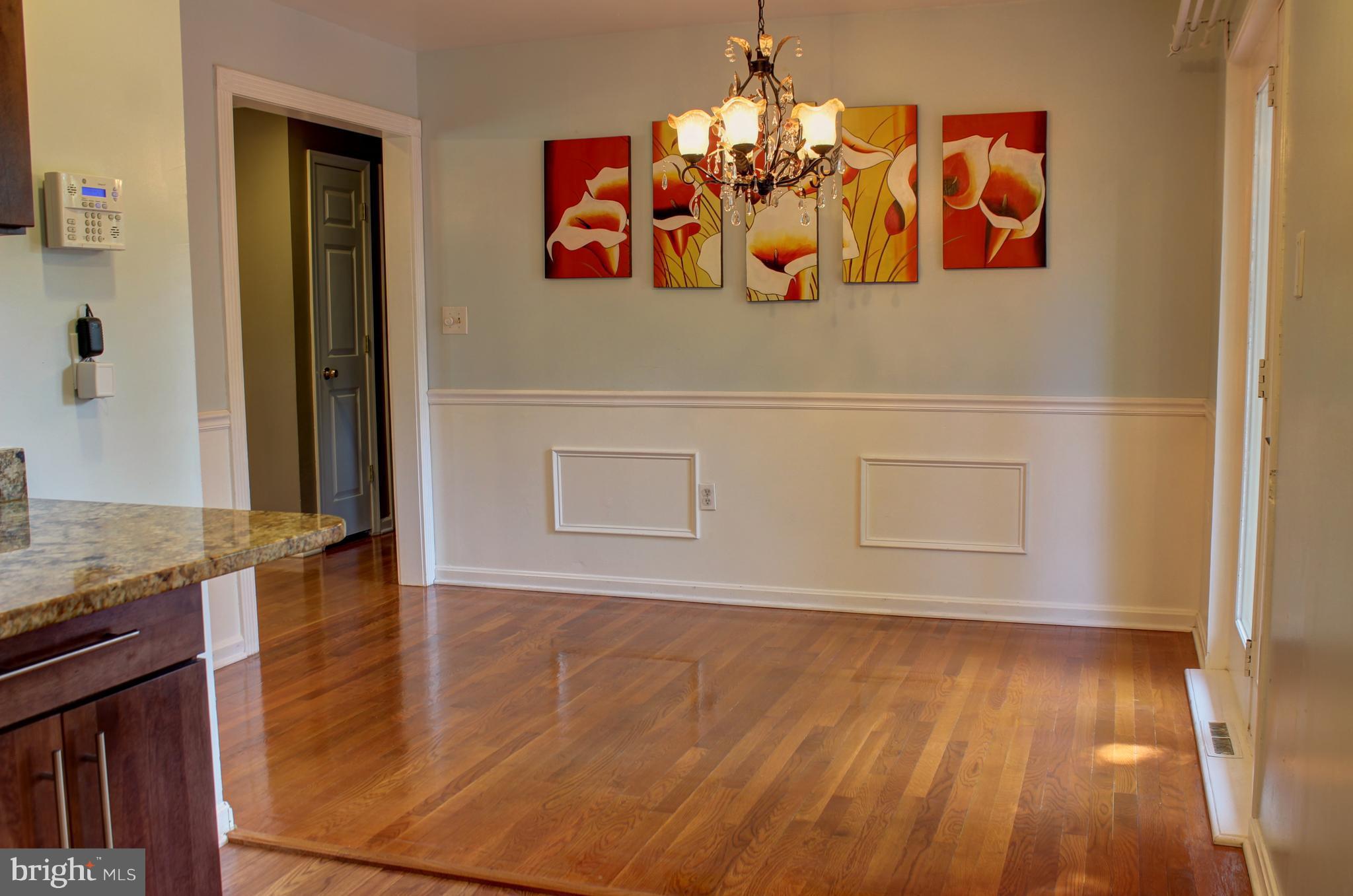 24300 Ridge Road Damascus, MD 20872 - Photo 11 of 30 Dining Room