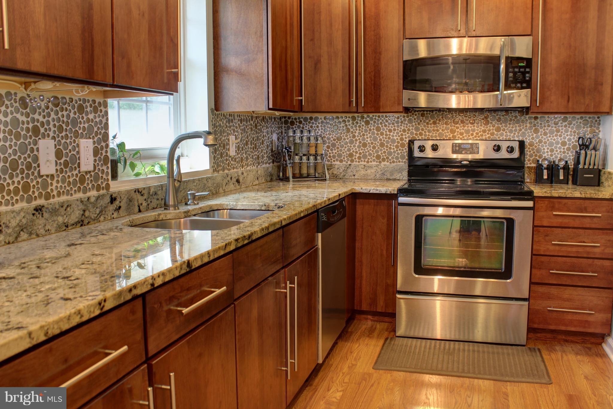 24300 Ridge Road Damascus, MD 20872 - Photo 14 of 30 Kitchen View-1