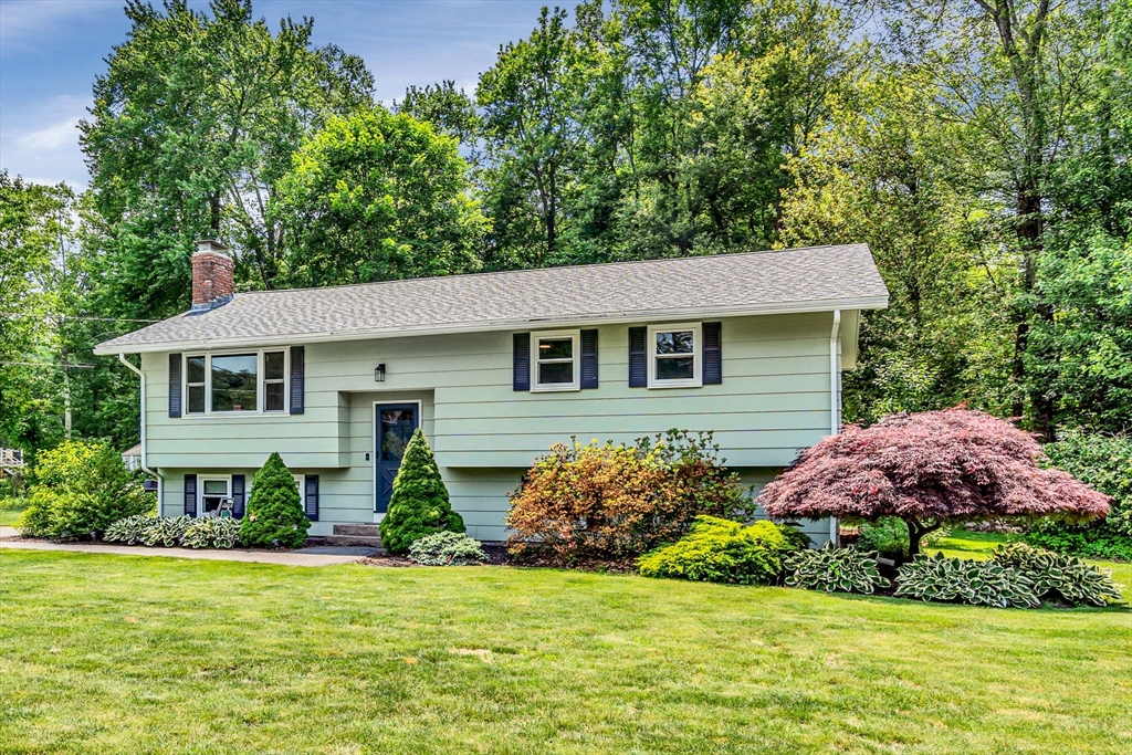 24 John Robinson Road Hudson, MA 01749 - Photo 1 of 41 Gallery Image 1