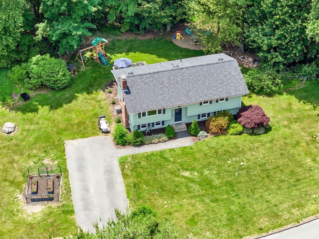 24 John Robinson Road Hudson, MA 01749 - Photo 3 of 41 Gallery Image 3