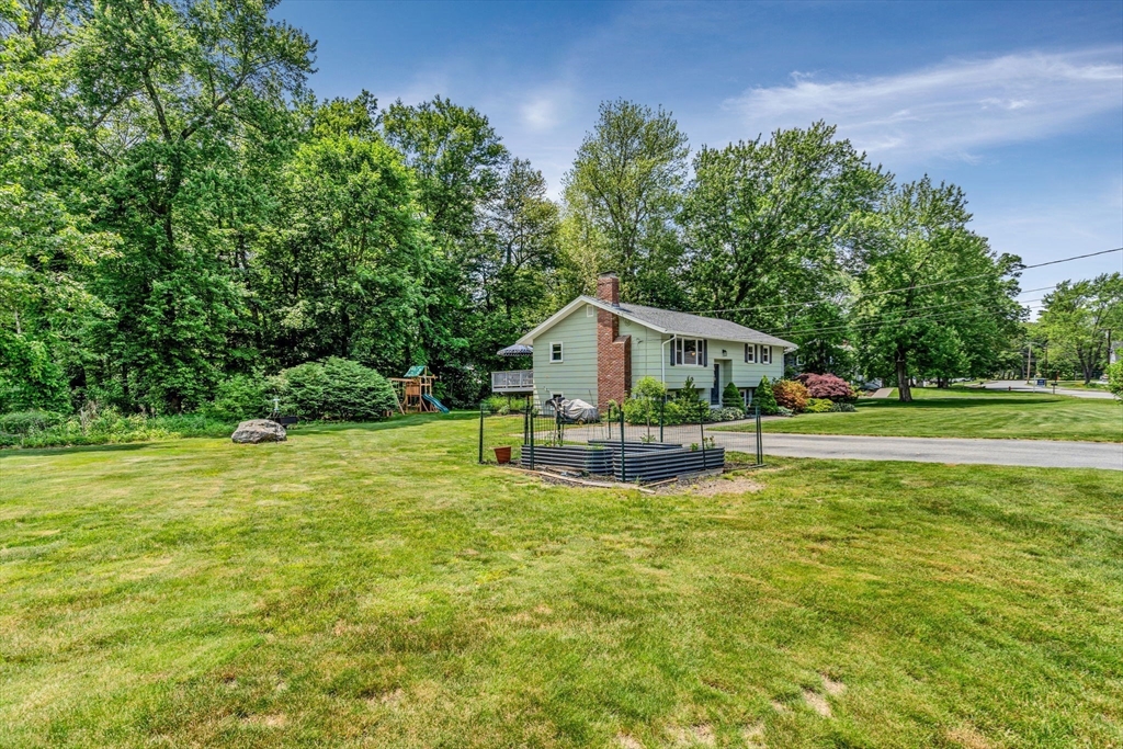 24 John Robinson Road Hudson, MA 01749 - Photo 31 of 41 Gallery Image 31