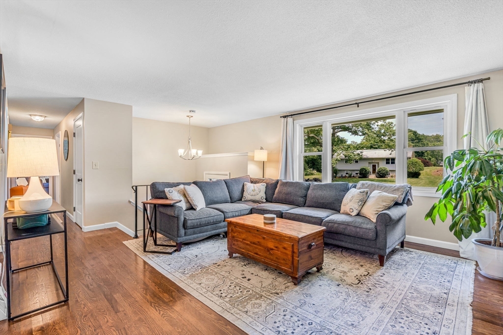24 John Robinson Road Hudson, MA 01749 - Photo 7 of 41 Gallery Image 7