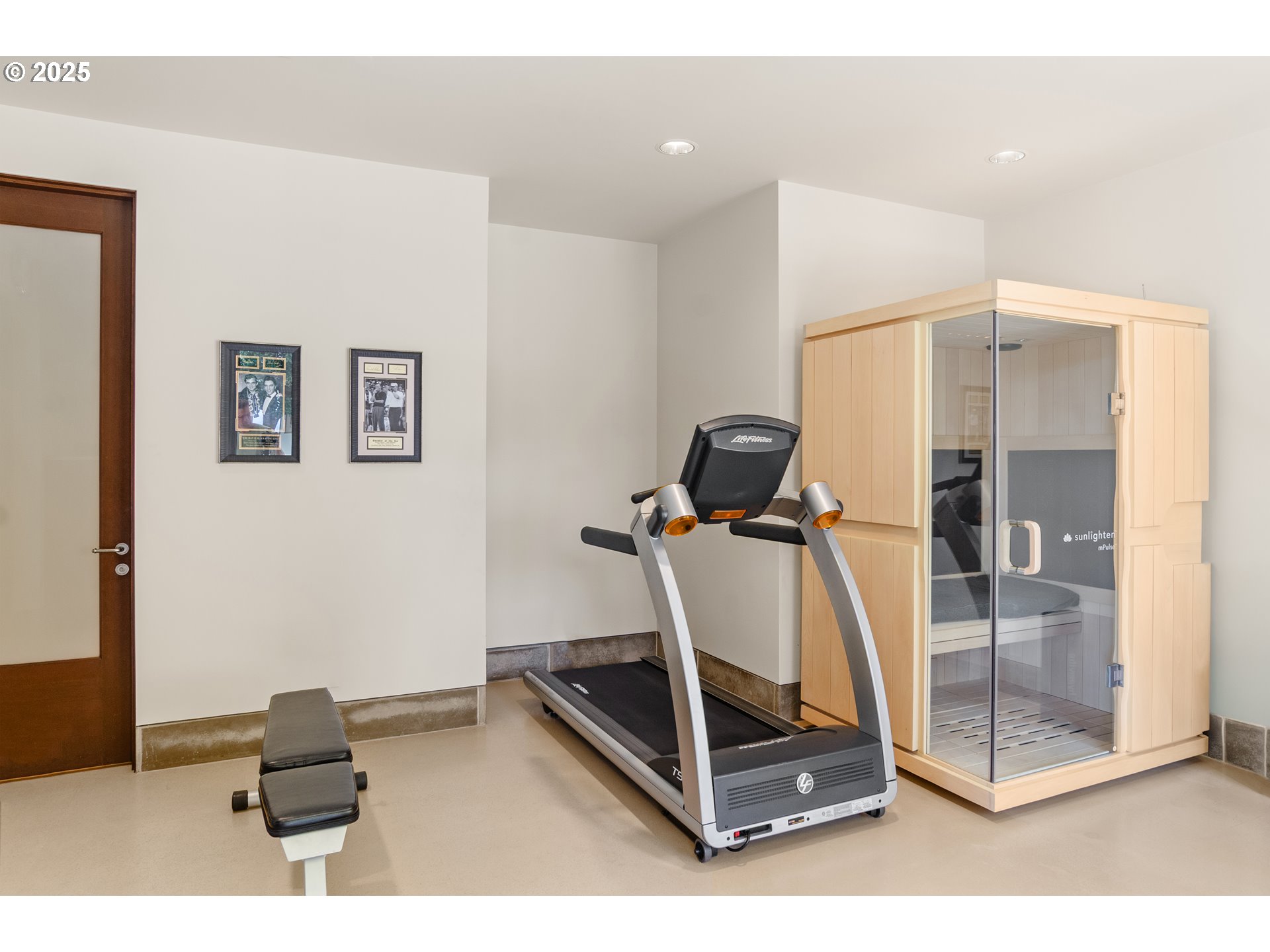 8418 Valley Way Southeast Turner, OR 97392 - Photo 19 of 48 a room with gym equipment and windows