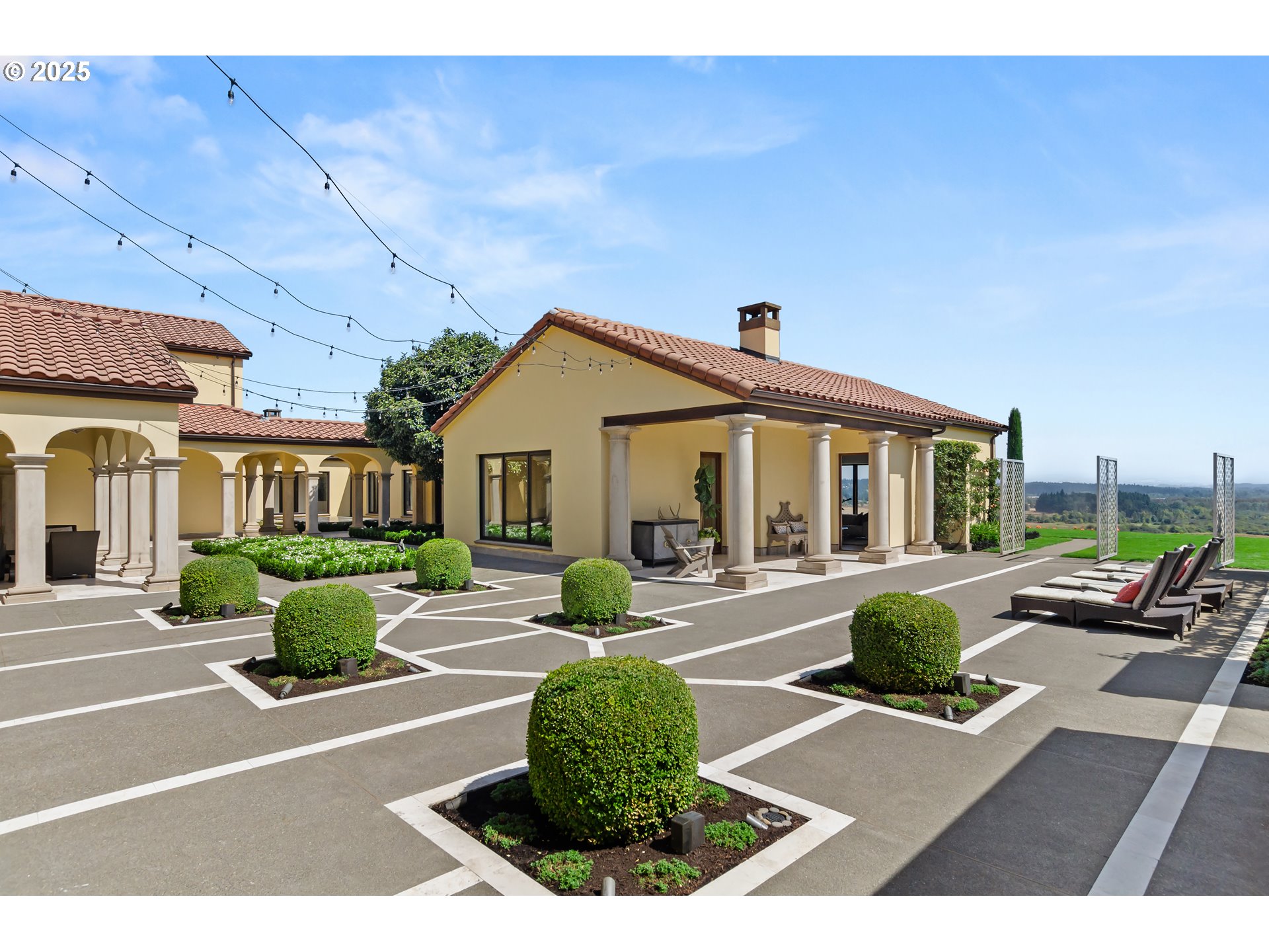 8418 Valley Way Southeast Turner, OR 97392 - Photo 40 of 48 a front view of a house with garden