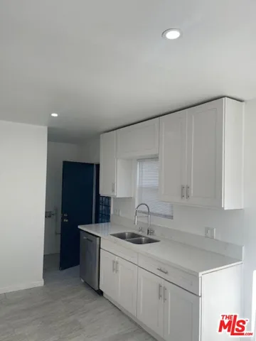 $655,000 | 959 East 105th Street, Los Angeles, CA 90002